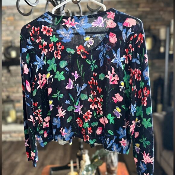 Talbots Light Wight Floral Cardigan Vibrant floral cardigan NWOT Size Large - Picture 4 of 6